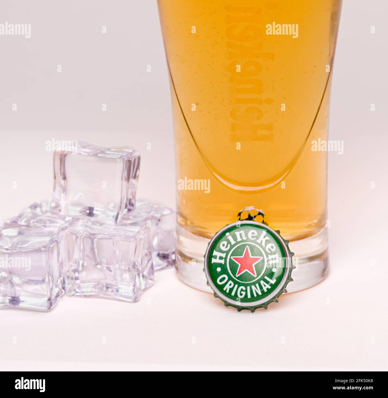 Bottom of drinking glass hires stock photography and images Alamy