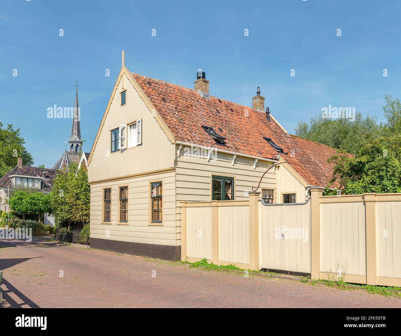 Wooden house *** Local Caption ***  Broek in Waterland,   Noord-Holland, Netherlands, city, village, summer, Stock Photo