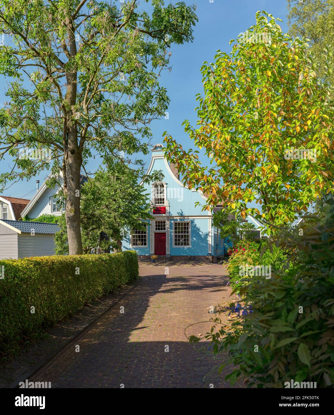 Wooden houses *** Local Caption ***  Broek in Waterland,   Noord-Holland, Netherlands, city, village, forest, wood, trees, summer, Stock Photo