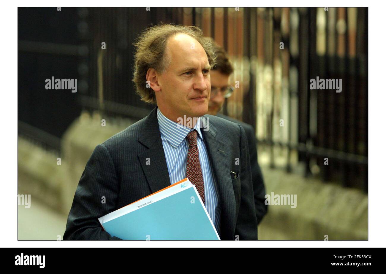 HUTTON INQURY.....Hutton inqury started today at the High Court in London. Andrew Caldecott QC council for BBCPic David Sandison 11/8/2003 Stock Photo