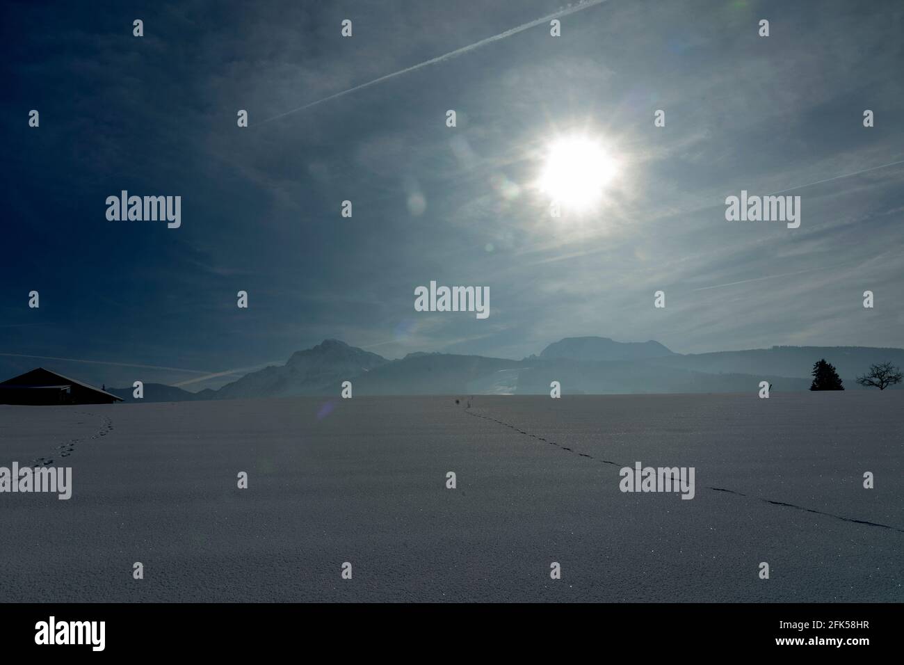 Winterstimmung mit Hochstaufen in der Gemeinde Anger Stock Photo
