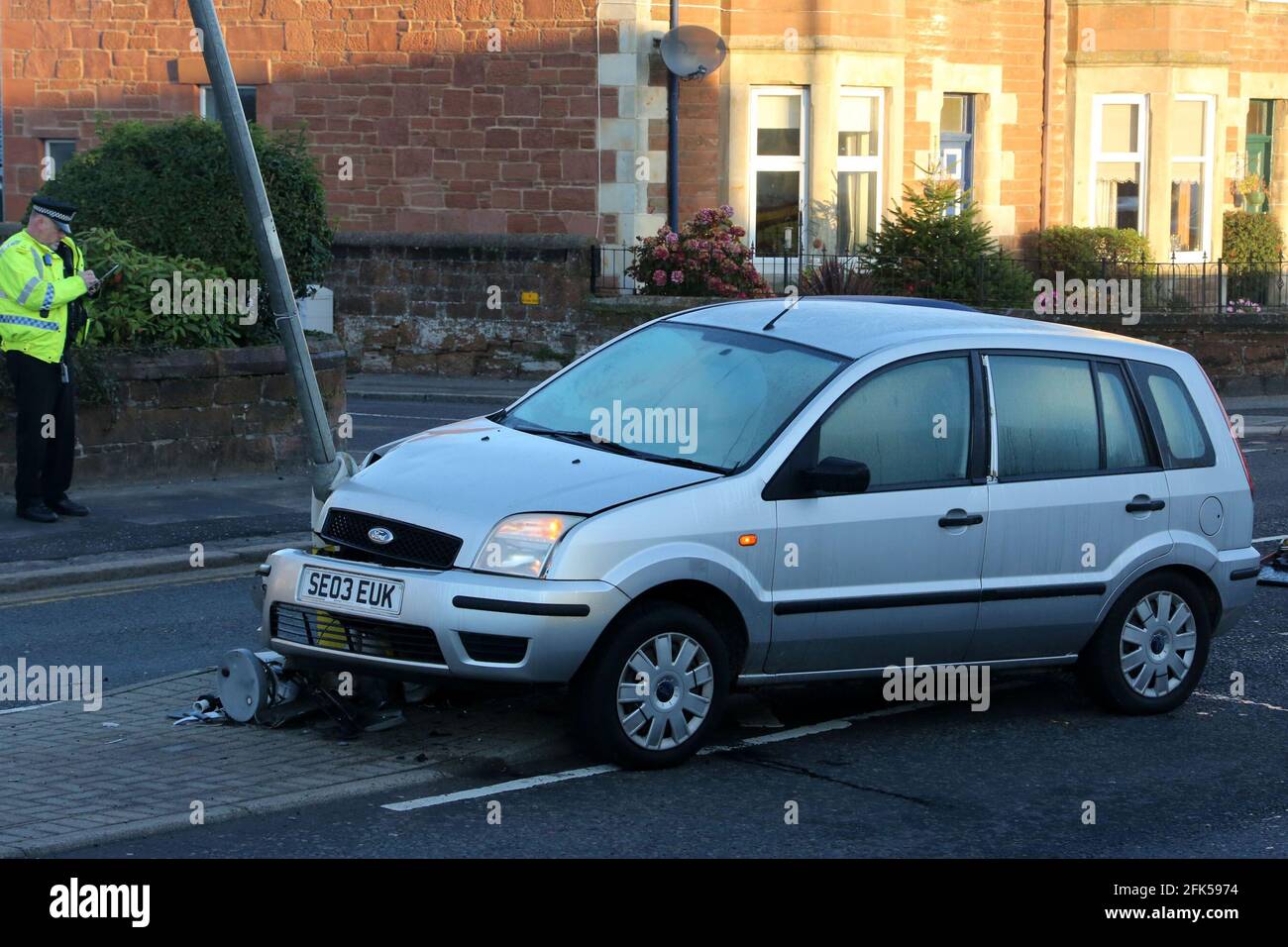 Non fatal car accident hires stock photography and images Alamy