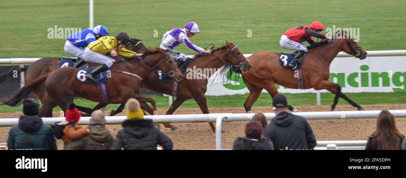 Wolverhampton Races Wolverhampton Races, a day at the Horse Racing Stock Photo - Alamy