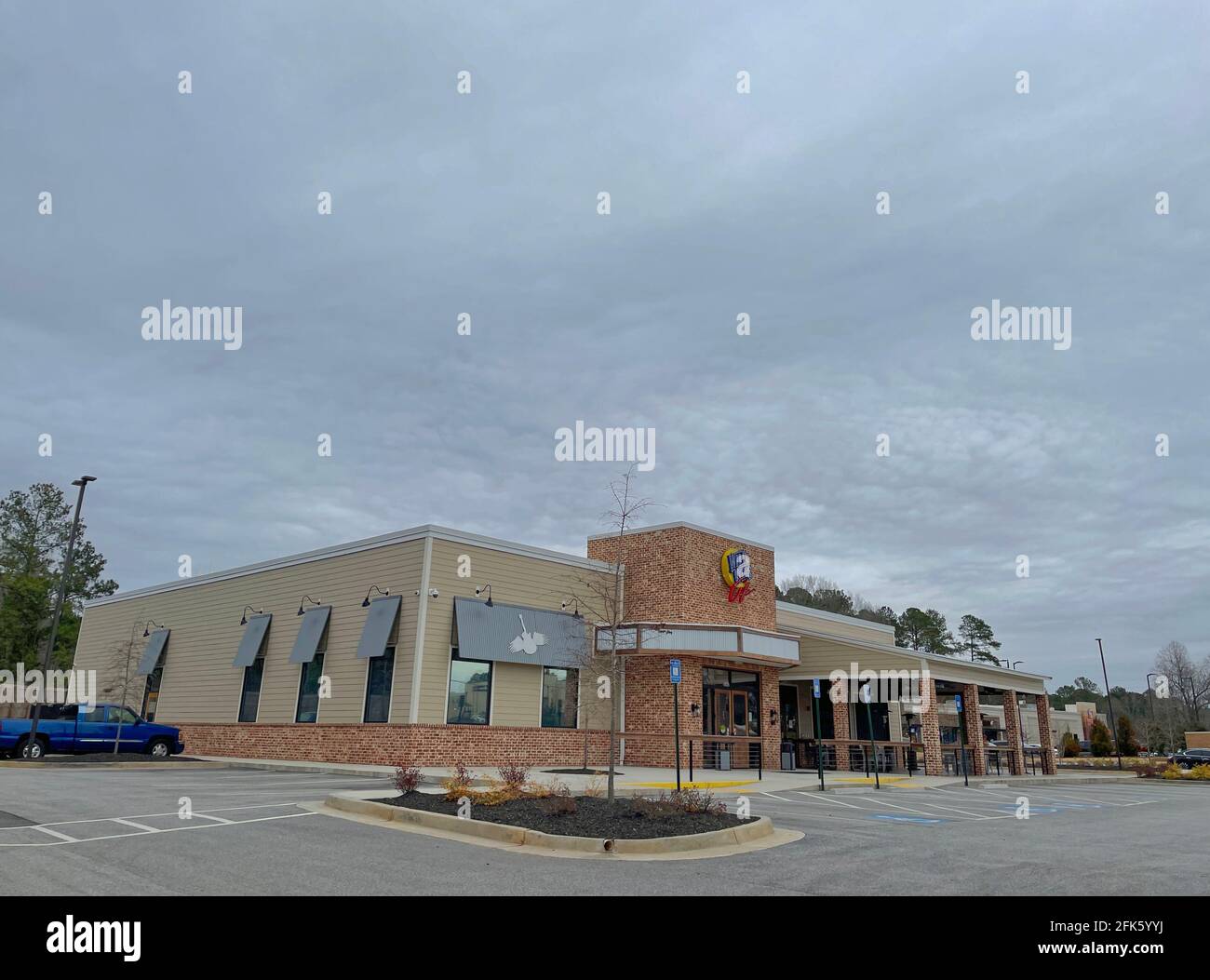 Augusta, Ga USA 04 12 21 Corner view Wild Wings Cafe bar ands