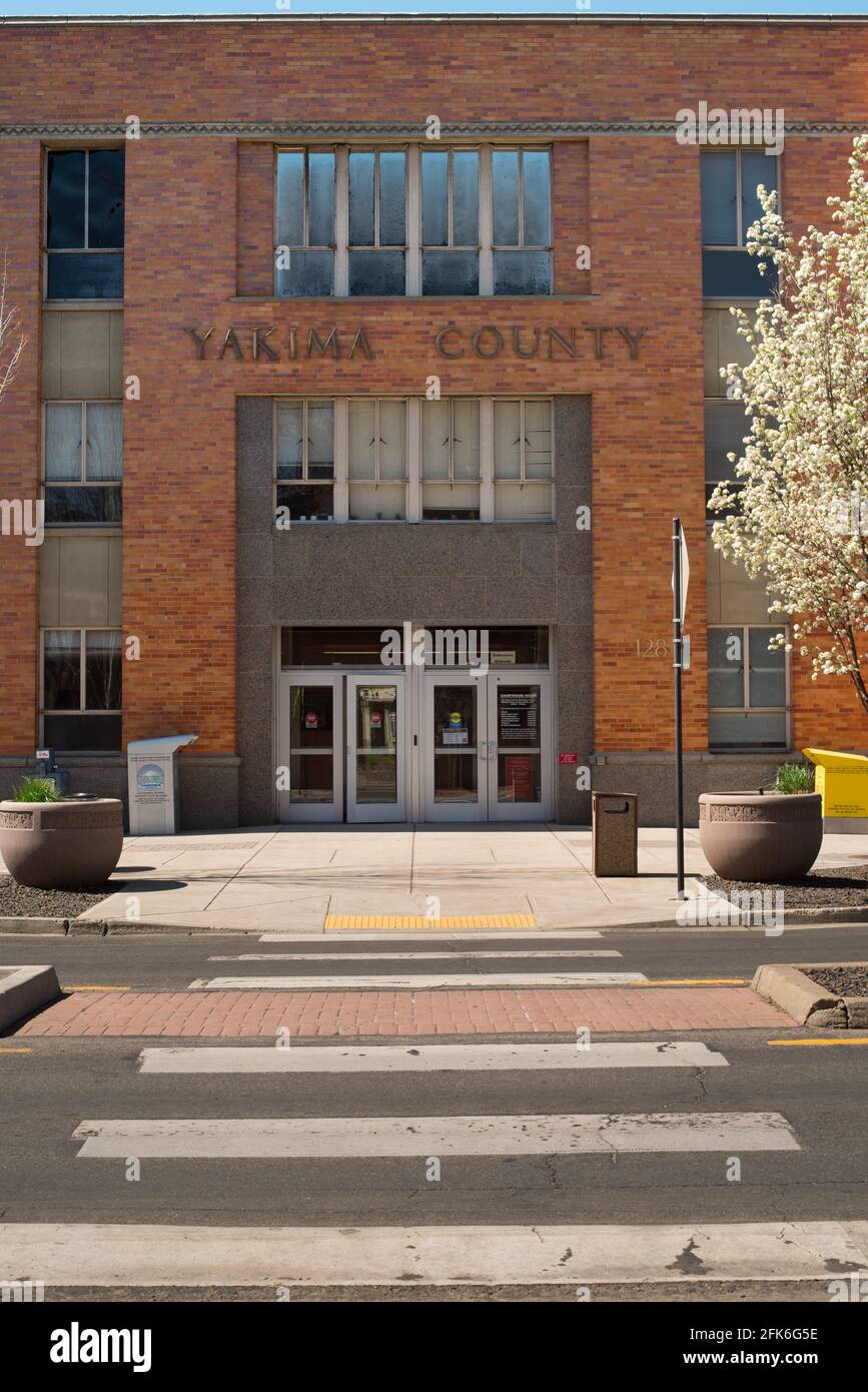 Downtown Yakima High Resolution Stock Photography and Images Alamy
