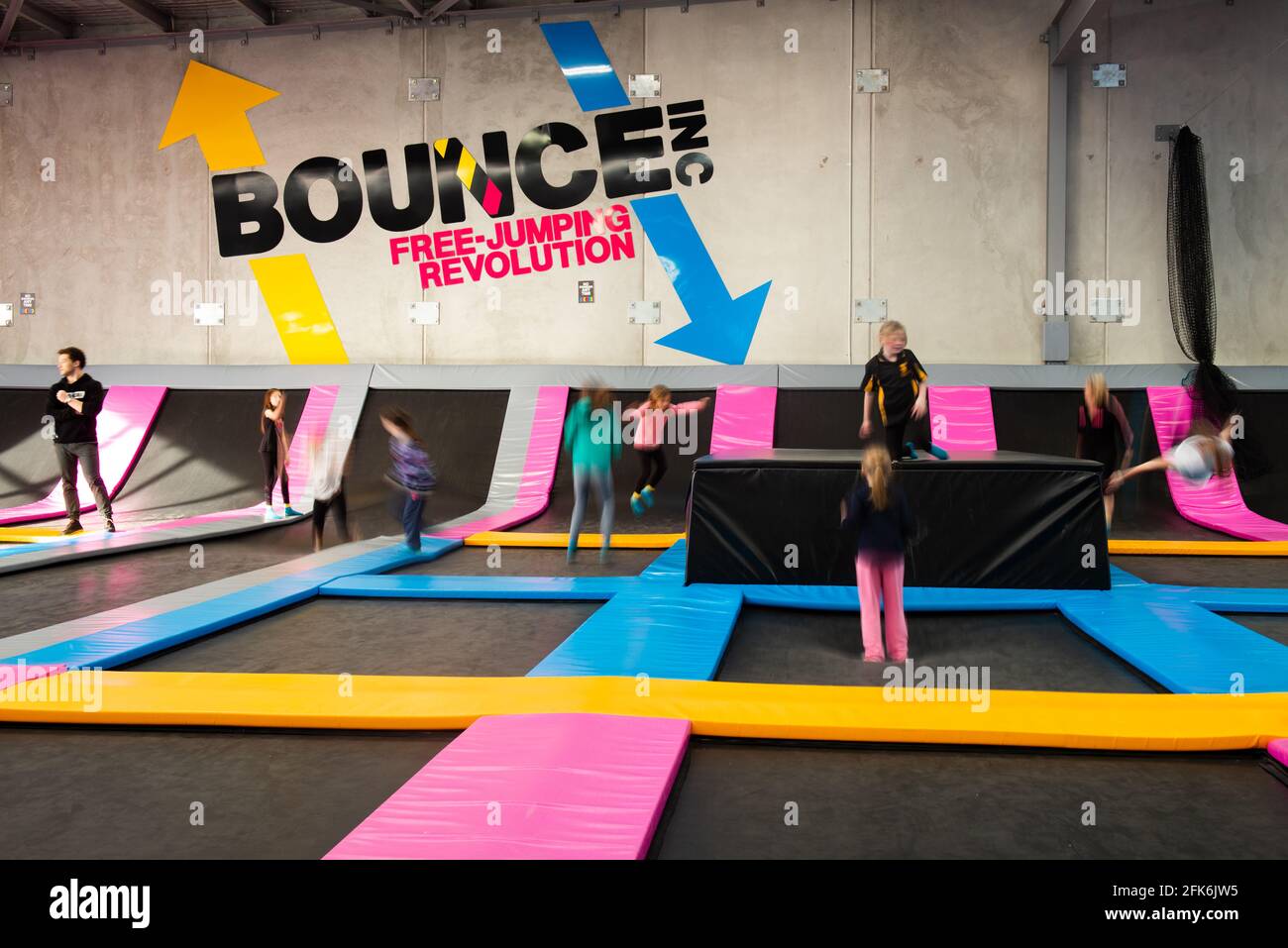 BOUNCE Inc FREE-JUMPING REVOLUTION