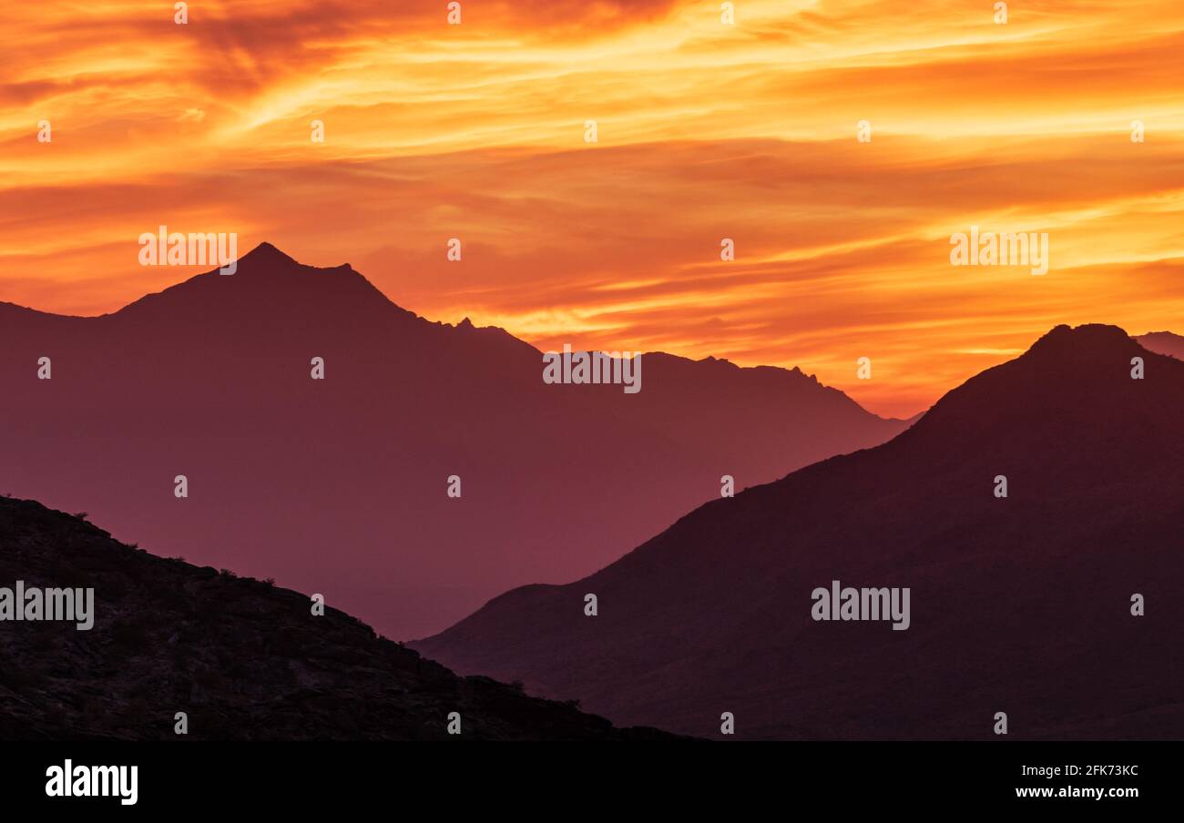 Fiery arizona desert sunset hi-res stock photography and images - Alamy