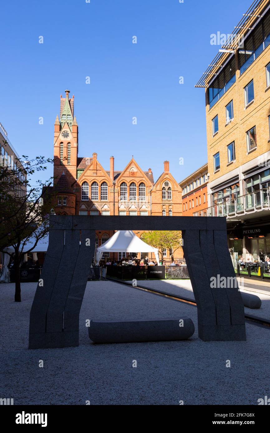 Outdoor eating area and space in Oozells Square, Birmingham city centre, UK Stock Photo