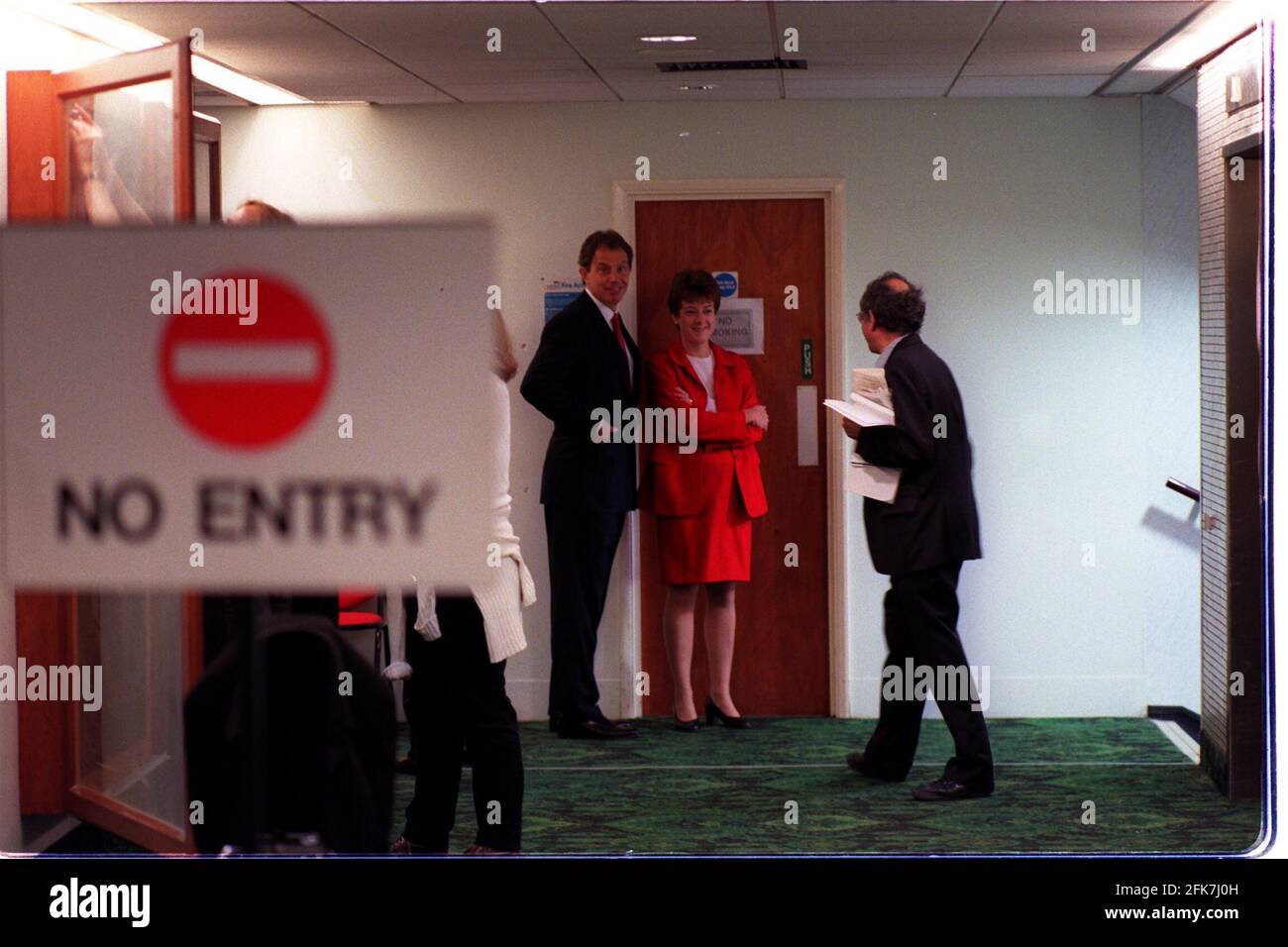 Tony blair 1997 hi-res stock photography and images - Alamy