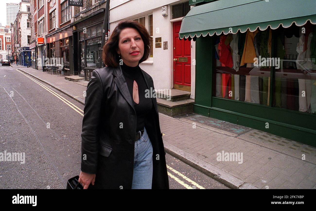 AMANDA PLATELL ARRIVING FOR A PRIVATE SCREENING OF HER CONSERVATIVE ELECTION CAMPAIGN VIDEO DIARY, AT A SCREENING ROOM IN SOHO. Stock Photo
