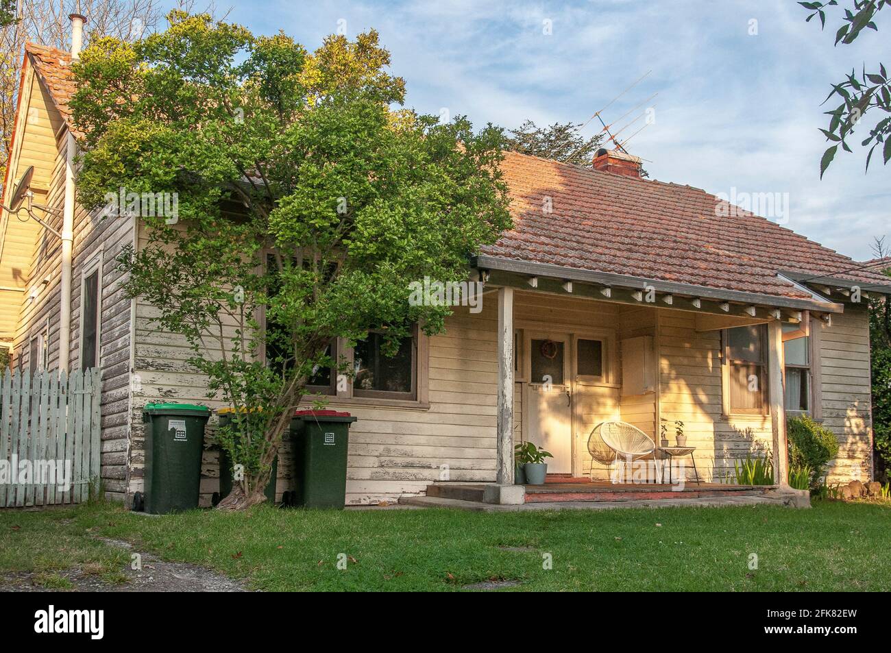 Recently vacated, an unassuming rental property awaits new tenants - or redevelopment - in suburban Caulfield, Melbourne, Australia Stock Photo
