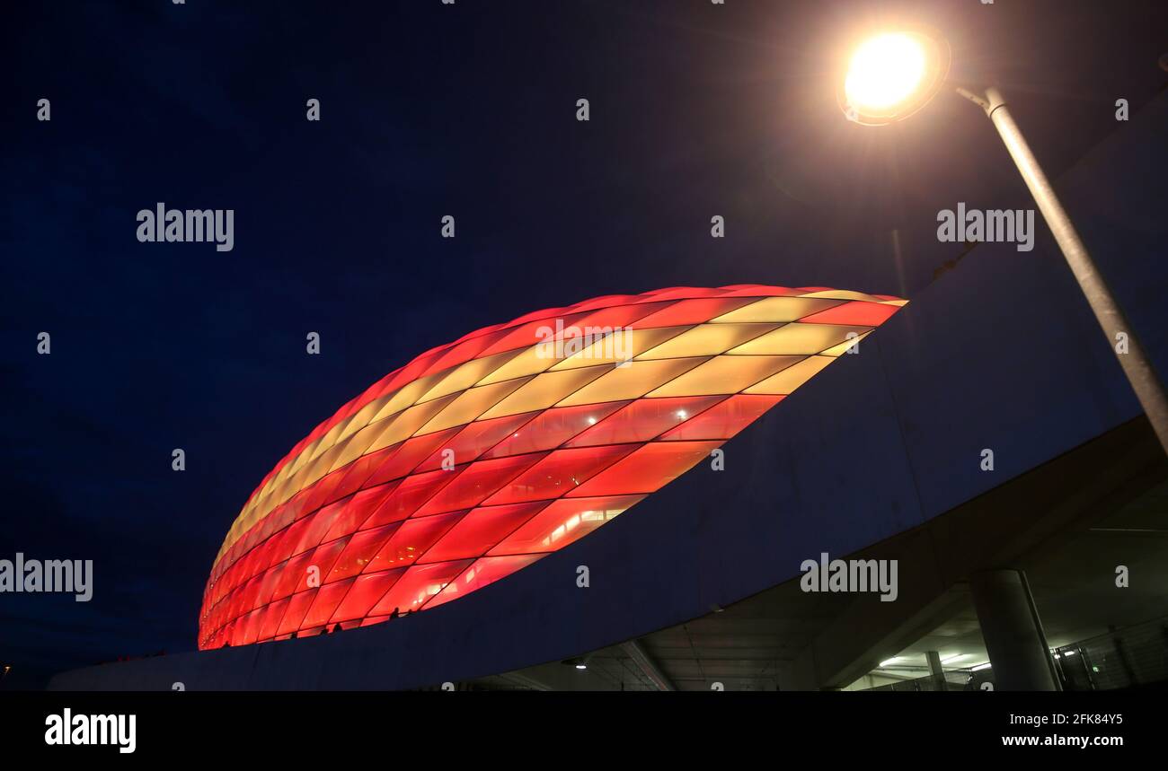 Stadion Allianz Arena in Muenchen Froettmaning for the UEFA Euro 2020 / 2021 football European Championship Football Stadium from FC Bayern Munich © diebilderwelt / Alamy Stock Stock Photo