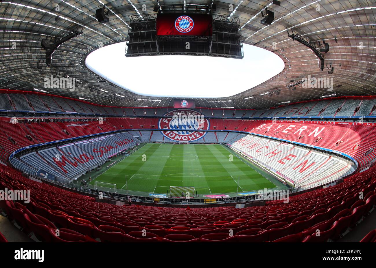 Stadion Allianz Arena in Muenchen Froettmaning for the UEFA Euro 2020 / 2021 football European Championship Football Stadium from FC Bayern Munich © diebilderwelt / Alamy Stock Stock Photo