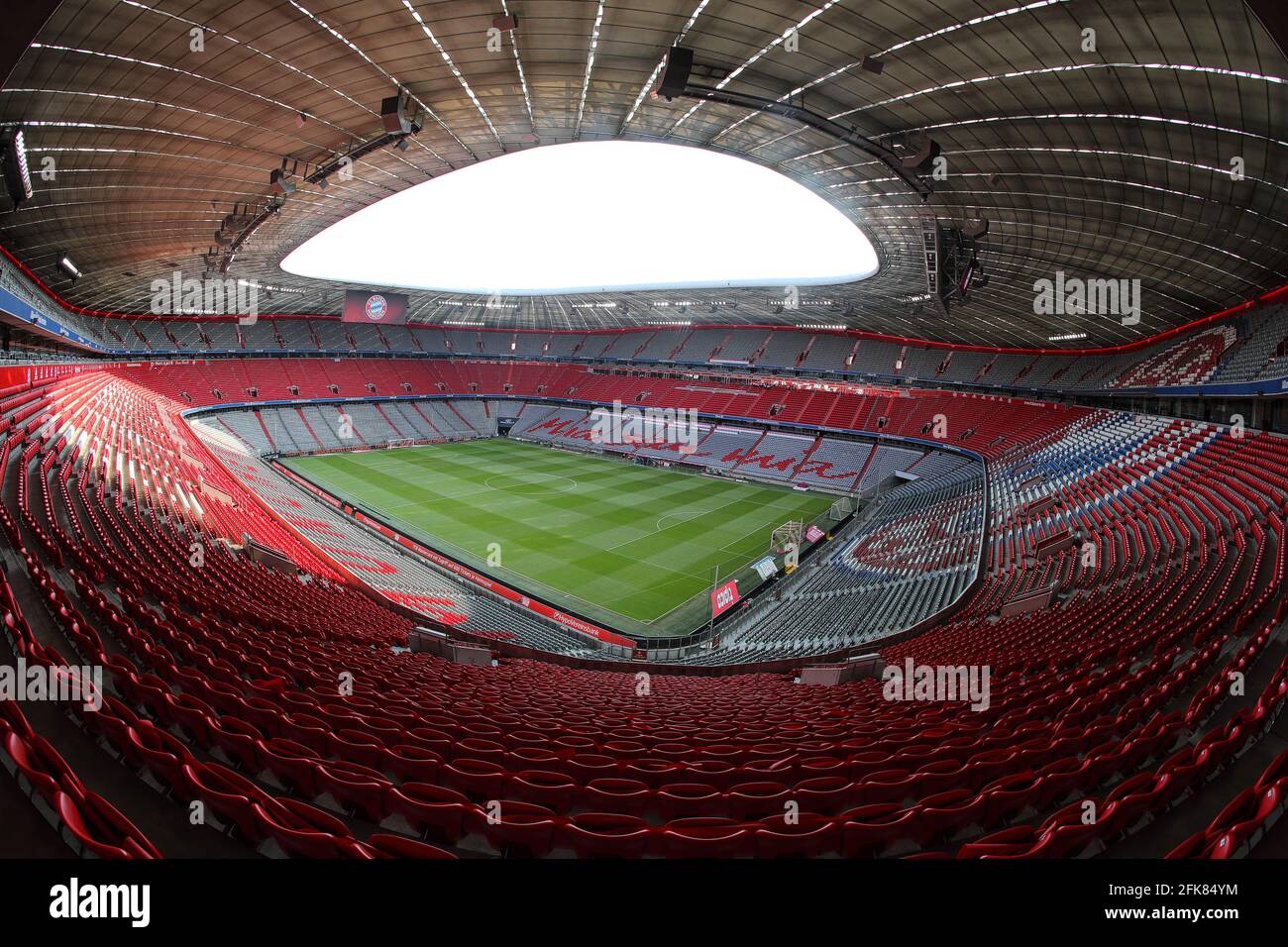 Stadion Allianz Arena in Muenchen Froettmaning for the UEFA Euro 2020 / 2021 football European Championship Football Stadium from FC Bayern Munich © diebilderwelt / Alamy Stock Stock Photo
