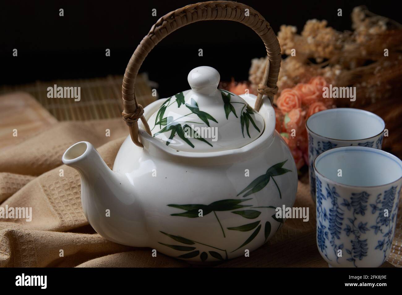 The porcelain teapot and cups Stock Photo Alamy