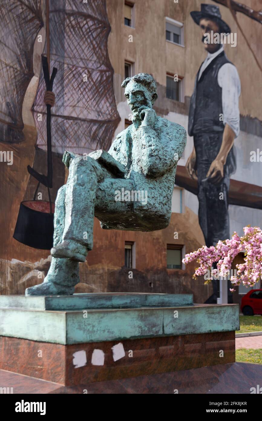 APATIN - Statue of Nicola Tesla Stock Photo