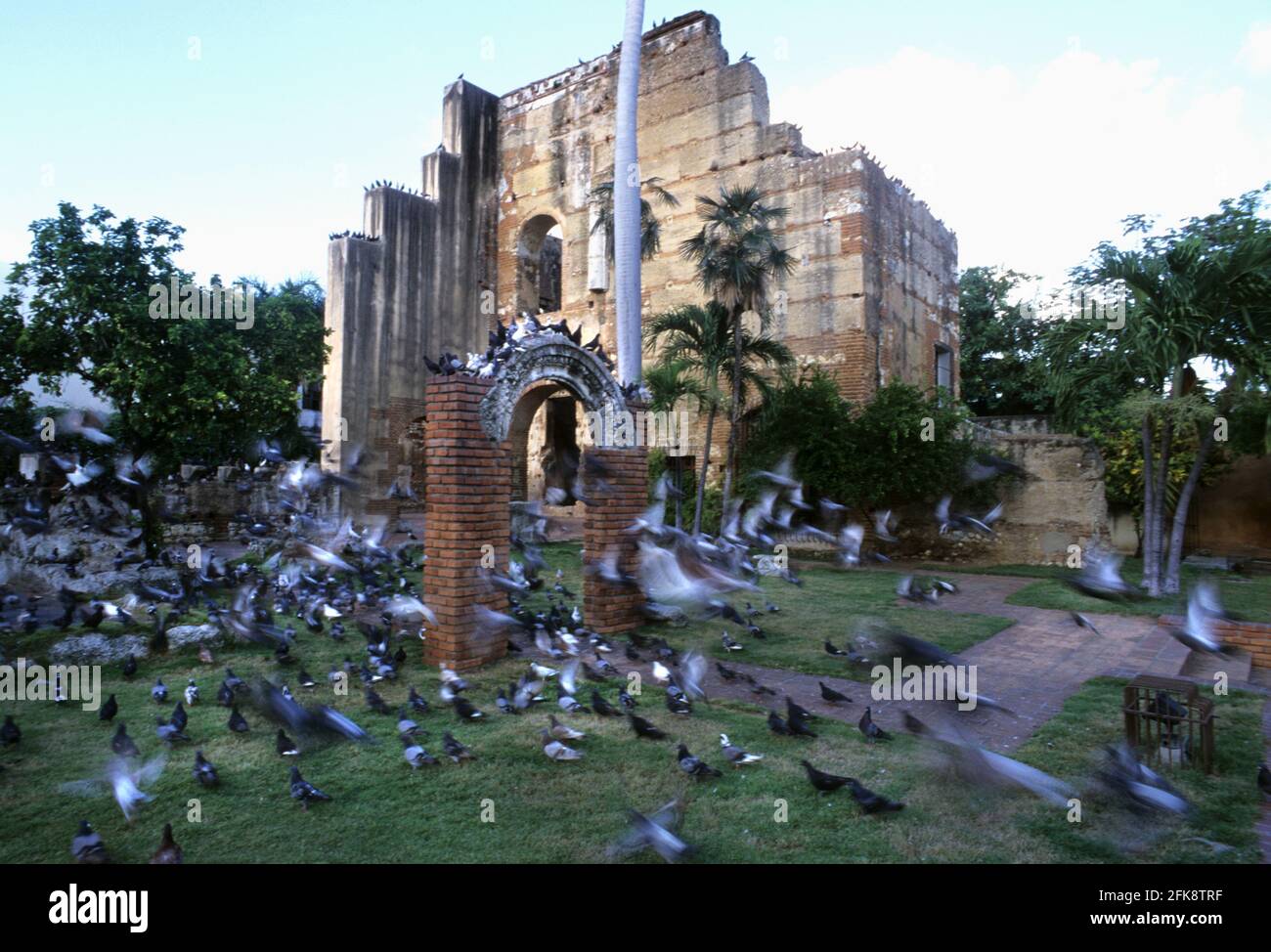 Dominikanische Republik, Ruine des ersten Hospitals, in Santo Domingo. Hospital San Nicolás de Bari. Stock Photo
