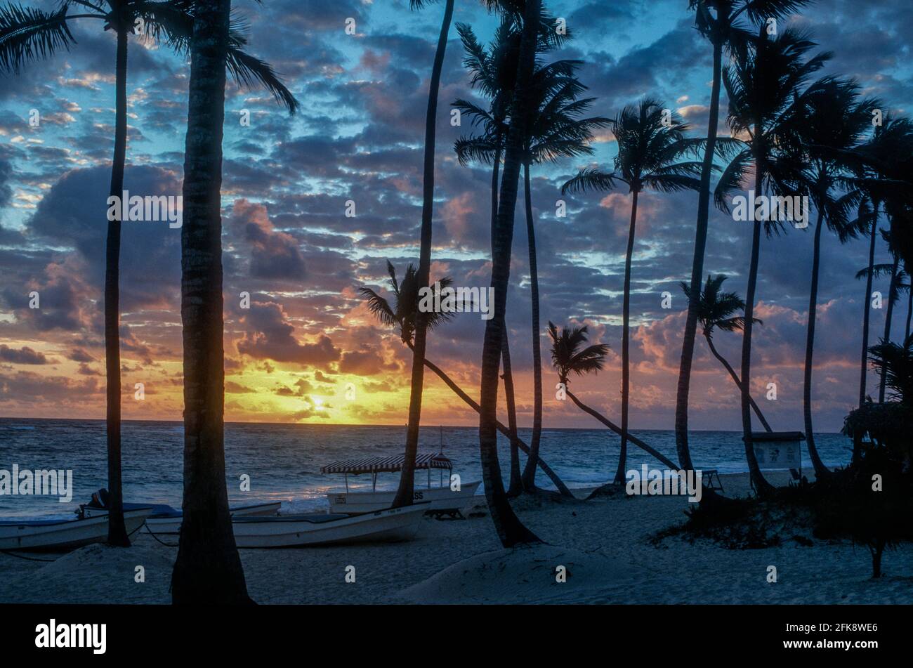 Dominikanische Republik, Sonnenaufgang am Strand von Punta Cana Stock Photo