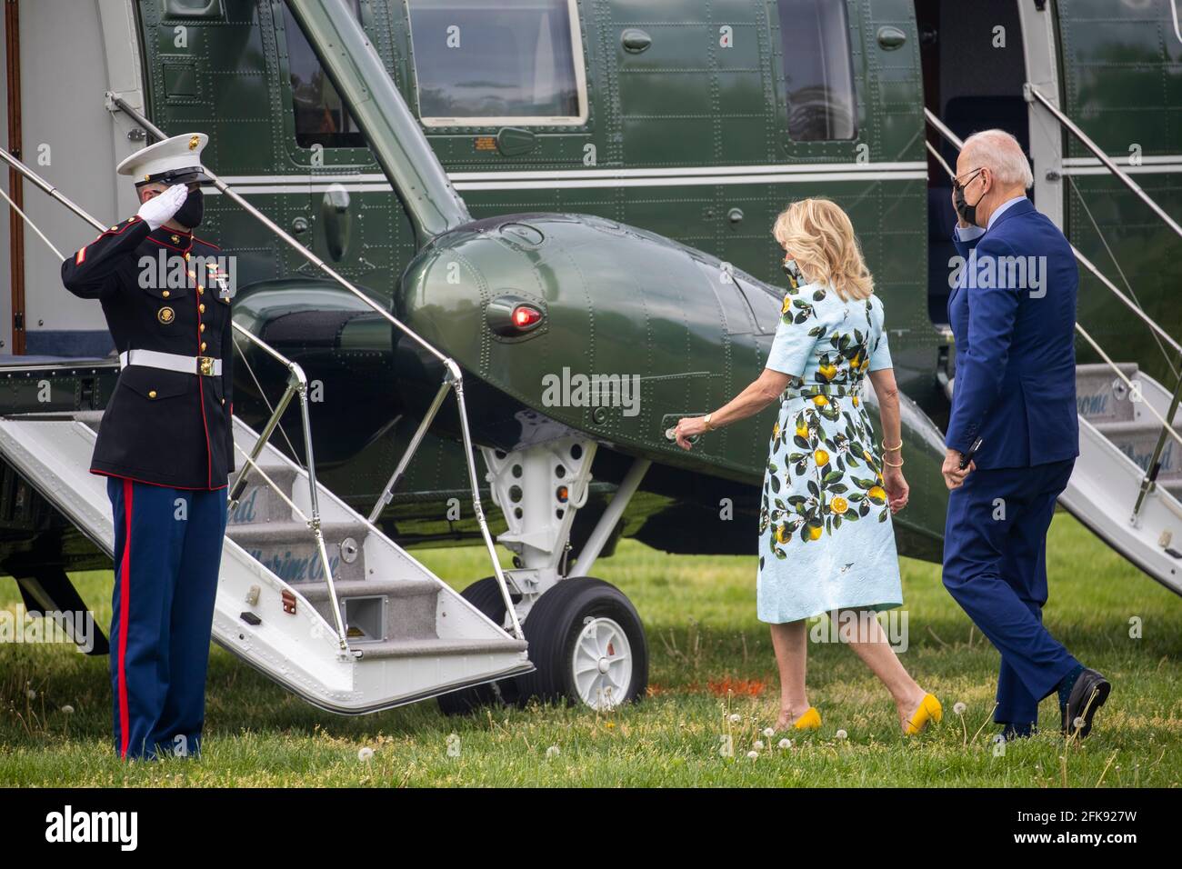 Washington, DC, USA. 29th Apr, 2021. US President Joe Biden and First Lady Jill Biden walk to board Marine One on the Ellipse of the White House in Washington, DC, USA, 29 April 2021. President Biden is traveling to Georgia today for an event to mark his 100th day in office and to pay a visit to former US President Jimmy Carter.Credit: Shawn Thew/Pool via CNP | usage worldwide Credit: dpa/Alamy Live News Stock Photo