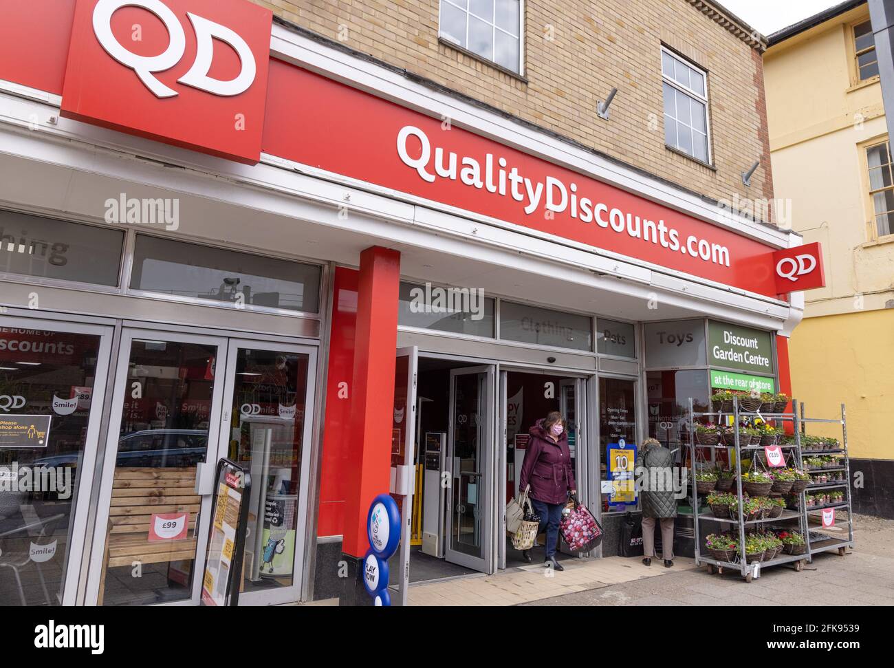 QD stores, or Quality Discounts store, exterior, High Street, Newmarket town centre, Suffolk UK Stock Photo