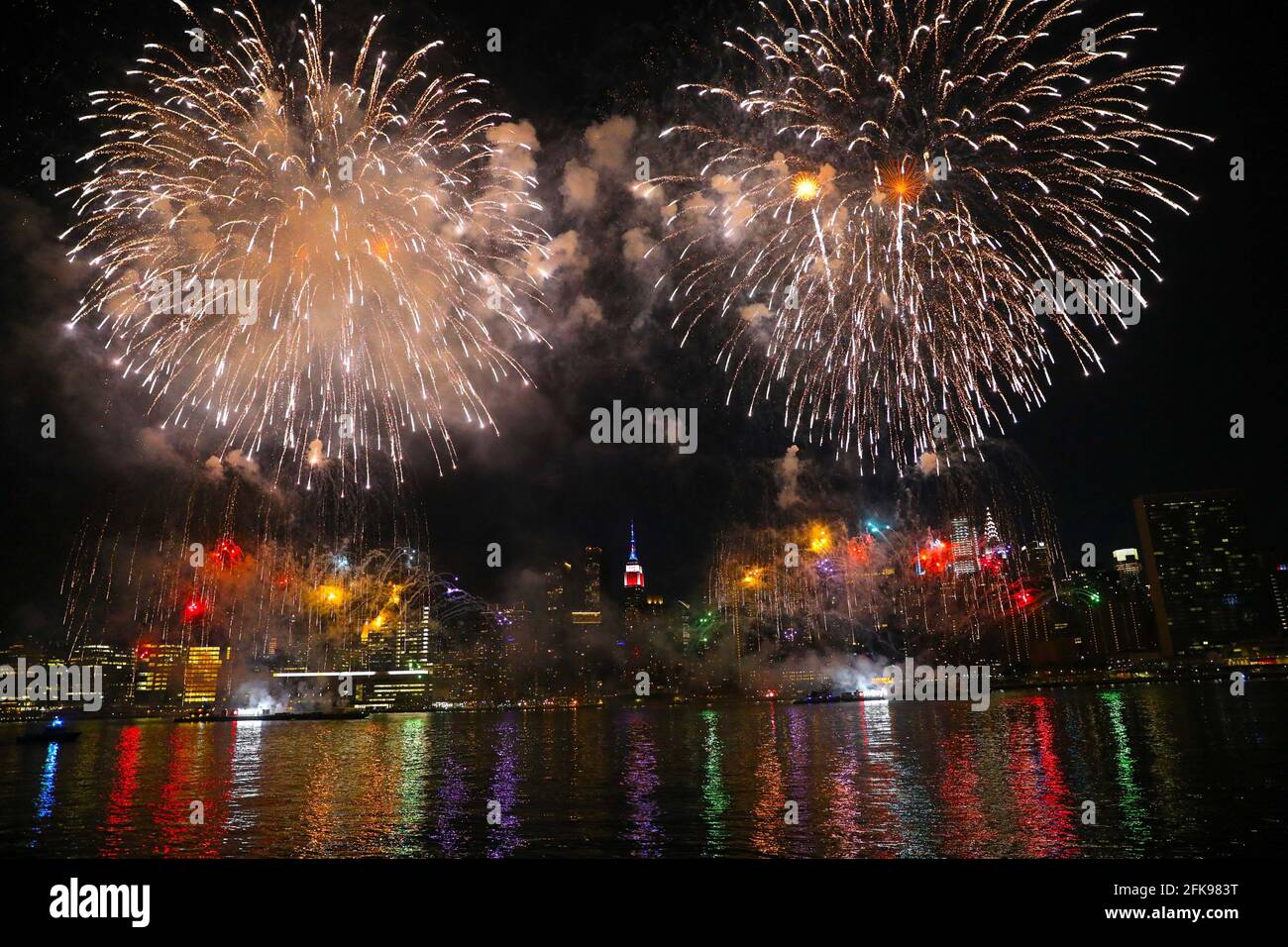 New York - NY - 20200629 Annual Macy's 4th Of July Fireworks In NYC ...