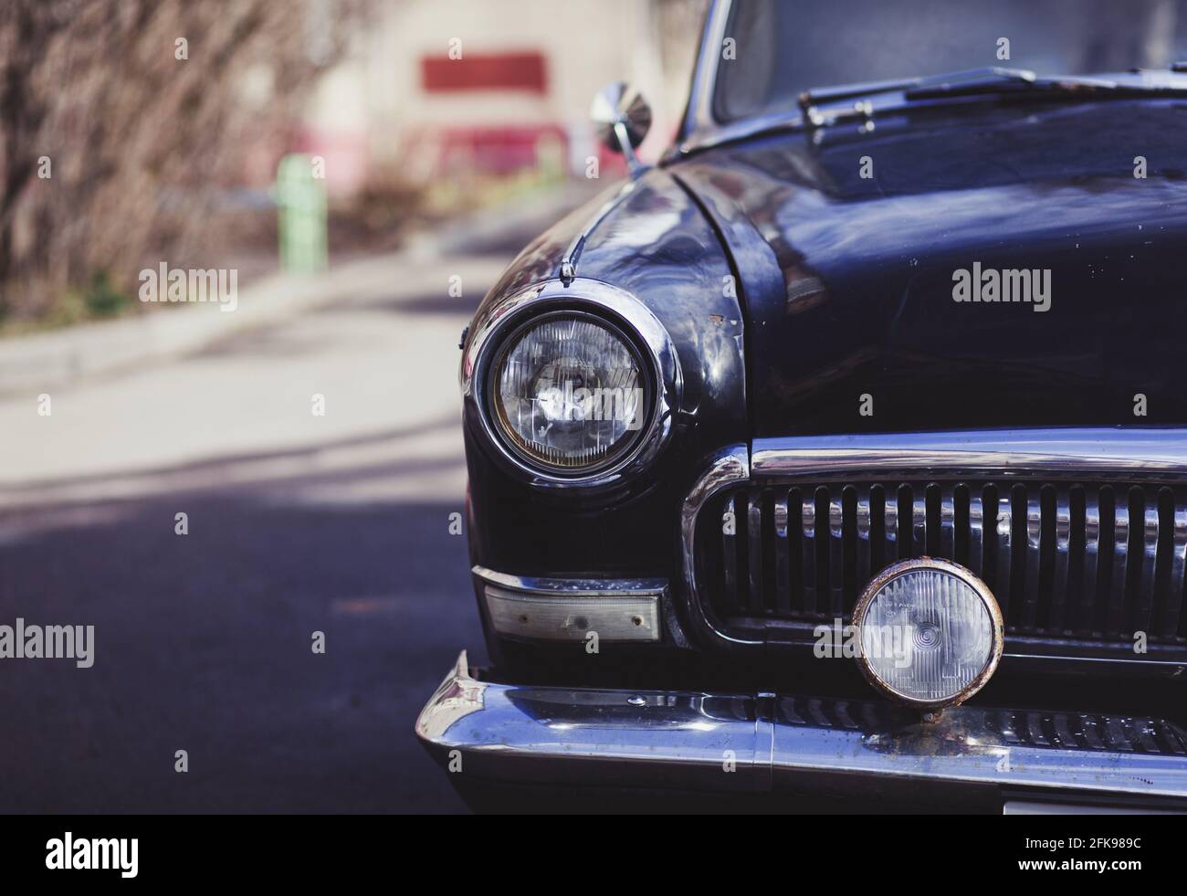 Vintage car headlights. classic retro automobile Stock Photo - Alamy