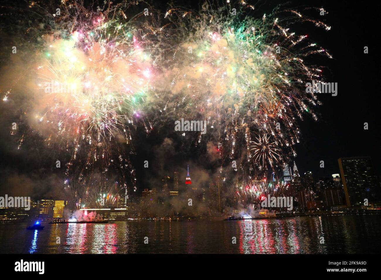 New York - NY - 20200629 Annual Macy's 4th Of July Fireworks In NYC ...