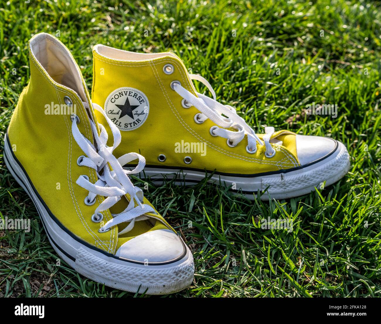 bright yellow converse