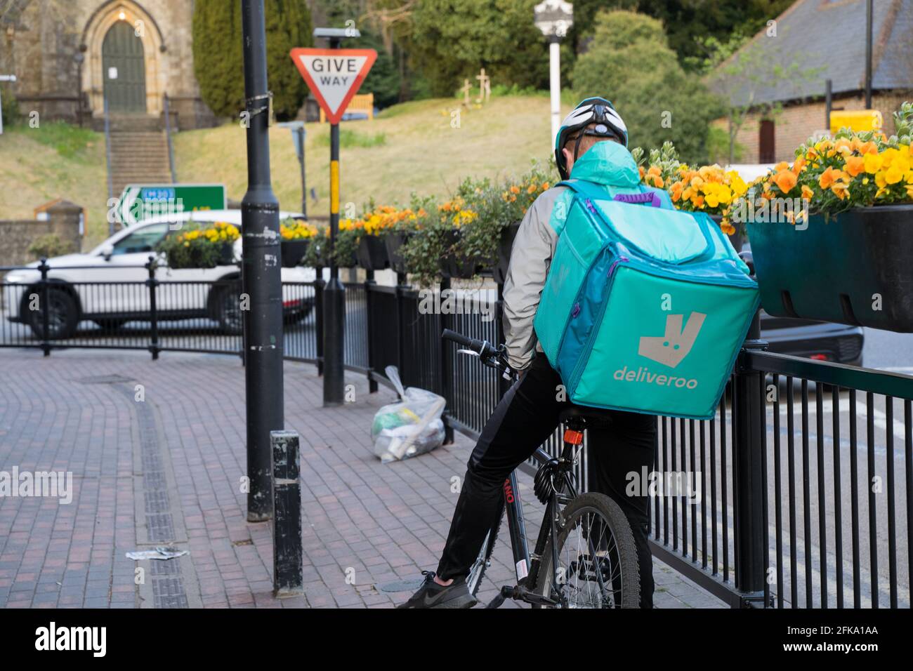 Deliveroo uniform hi-res stock photography and images - Alamy