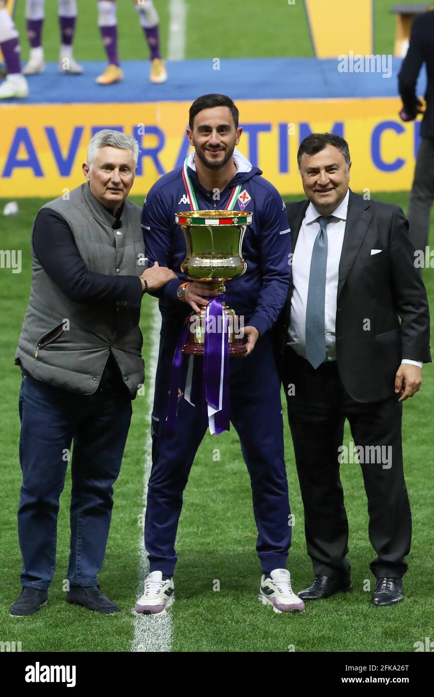 Parma, Italy, 28th April 2021. Alberto Aquilani Head coach of ACF Fiorentina ( centre ) poses with the trophy flanked by Daniele Prade ACF Fiorentina Director of Sport ( left ) and Joe Barone ACF Fiorentina Managing Director ( right )  during Trophy presentation of the Primavera Coppa Italia match at Stadio Ennio Tardini, Parma. Picture credit should read: Jonathan Moscrop / Sportimage Stock Photo
