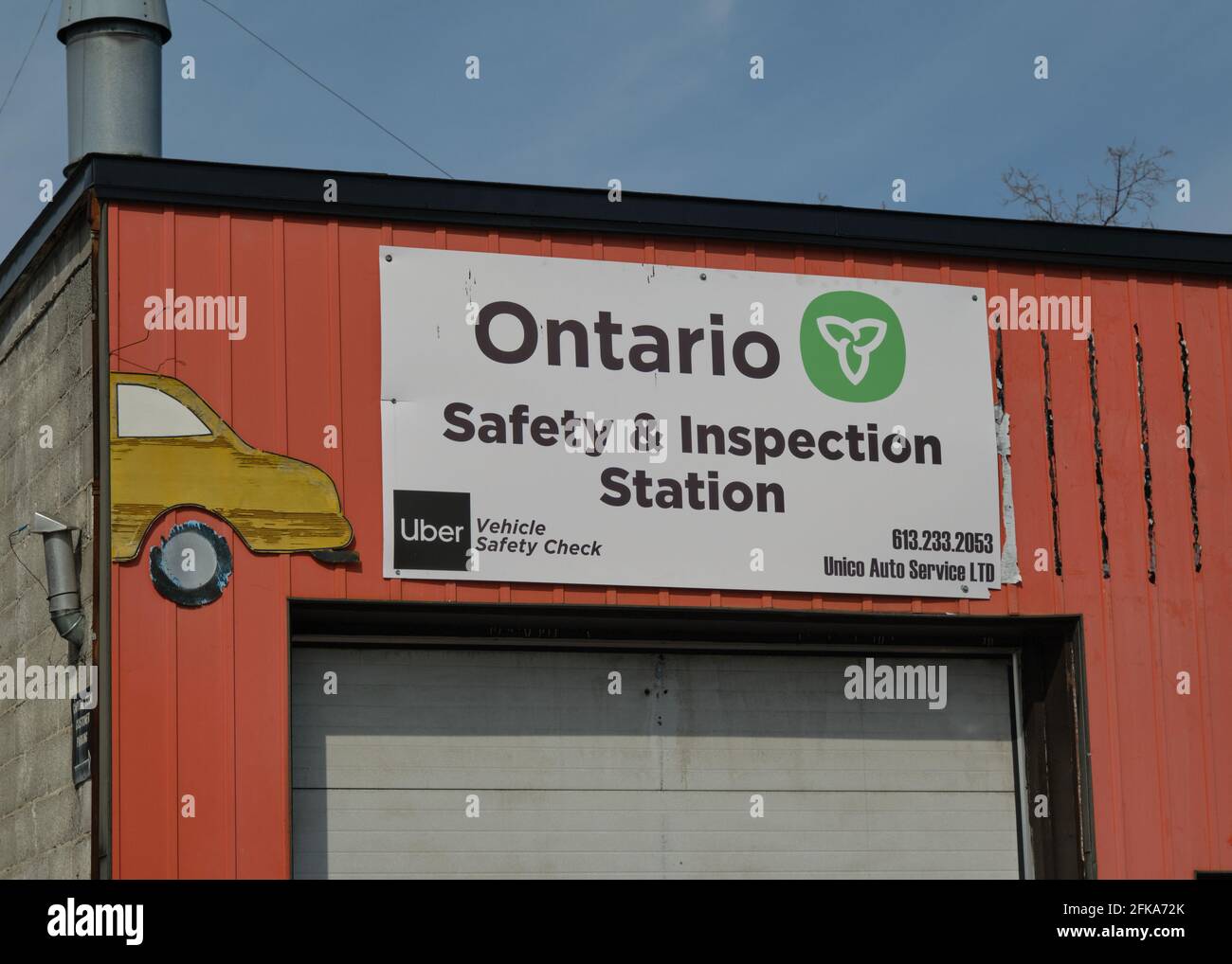 Ontario Safety and Inspection station for private car vehicles Stock