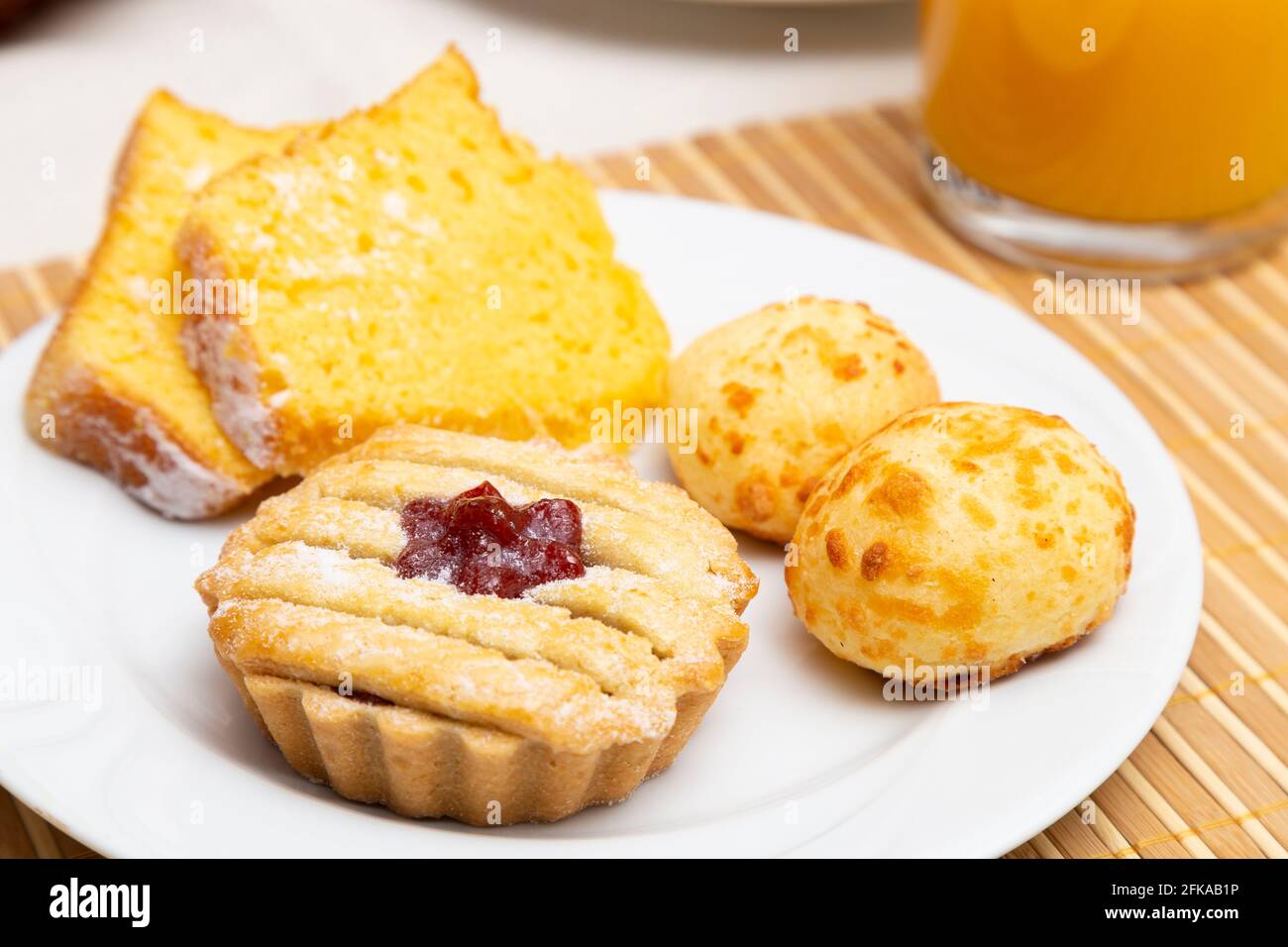 Guava with cheese hires stock photography and images Alamy