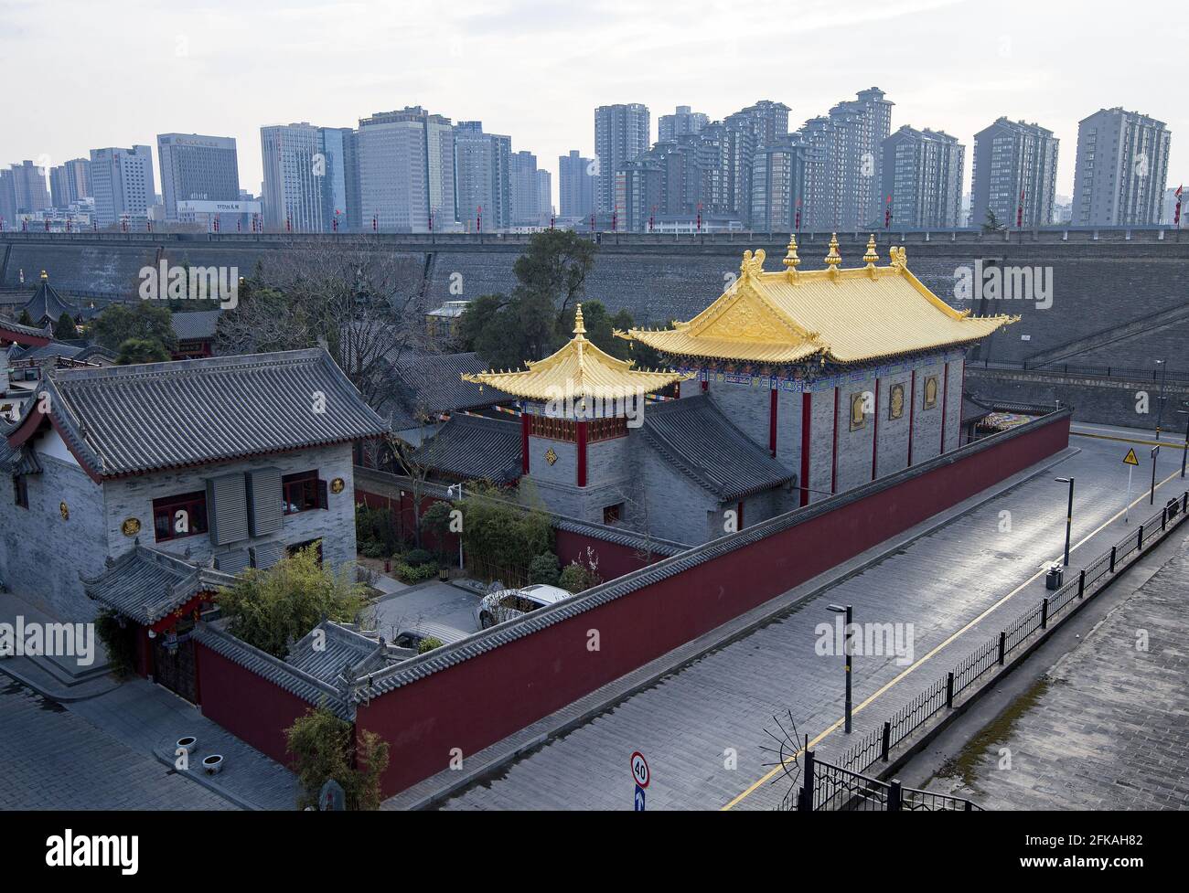 Xi 'an guang ren temple architecture Stock Photo - Alamy