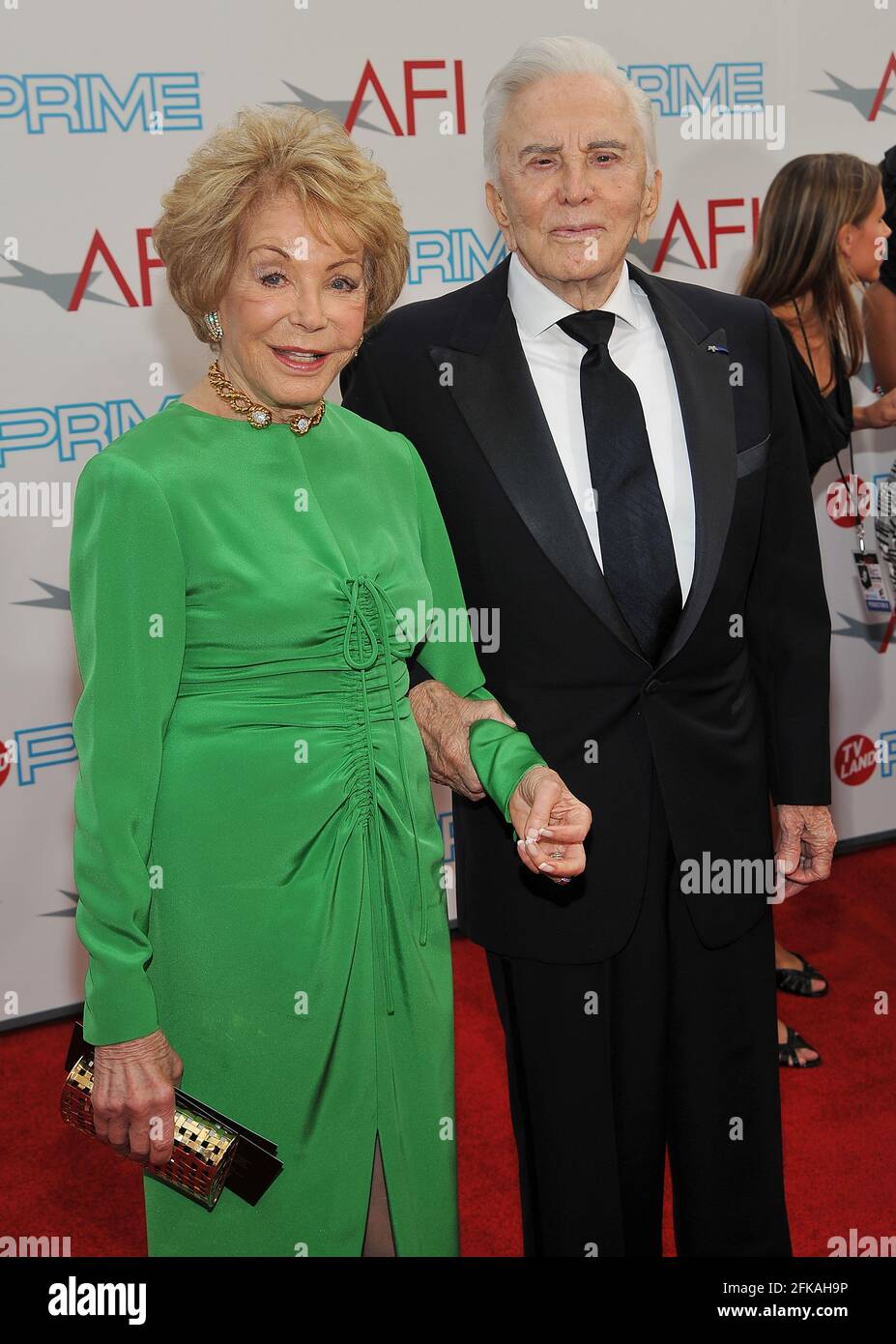 Anne Douglas, widow of Hollywood legend Kirk Douglas, died Thursday at her home in Beverly Hills a few days after celebrating her 102nd birthday, her family announced. Died in February 2020 at the age of 103, Kirk Douglas had met Anne in 1953 in Paris, while he was shooting the film 'An Act of Love'.  After a frantic courtship, he married her in Las Vegas on May 29, 1954. 'It wasn't romantic but it was legal and her new husband promised her that one day he would marry her again in style,' her family recalled in the obituary sent to AFP. Kirk Douglas had kept his promise for their 50th wedding Stock Photo