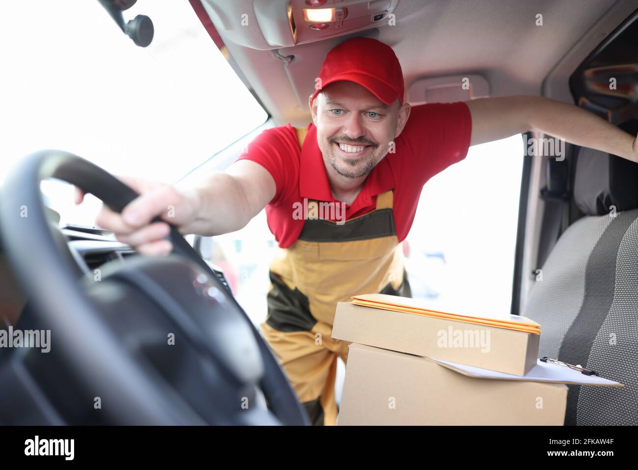 Car wheel boxes hires stock photography and images Alamy