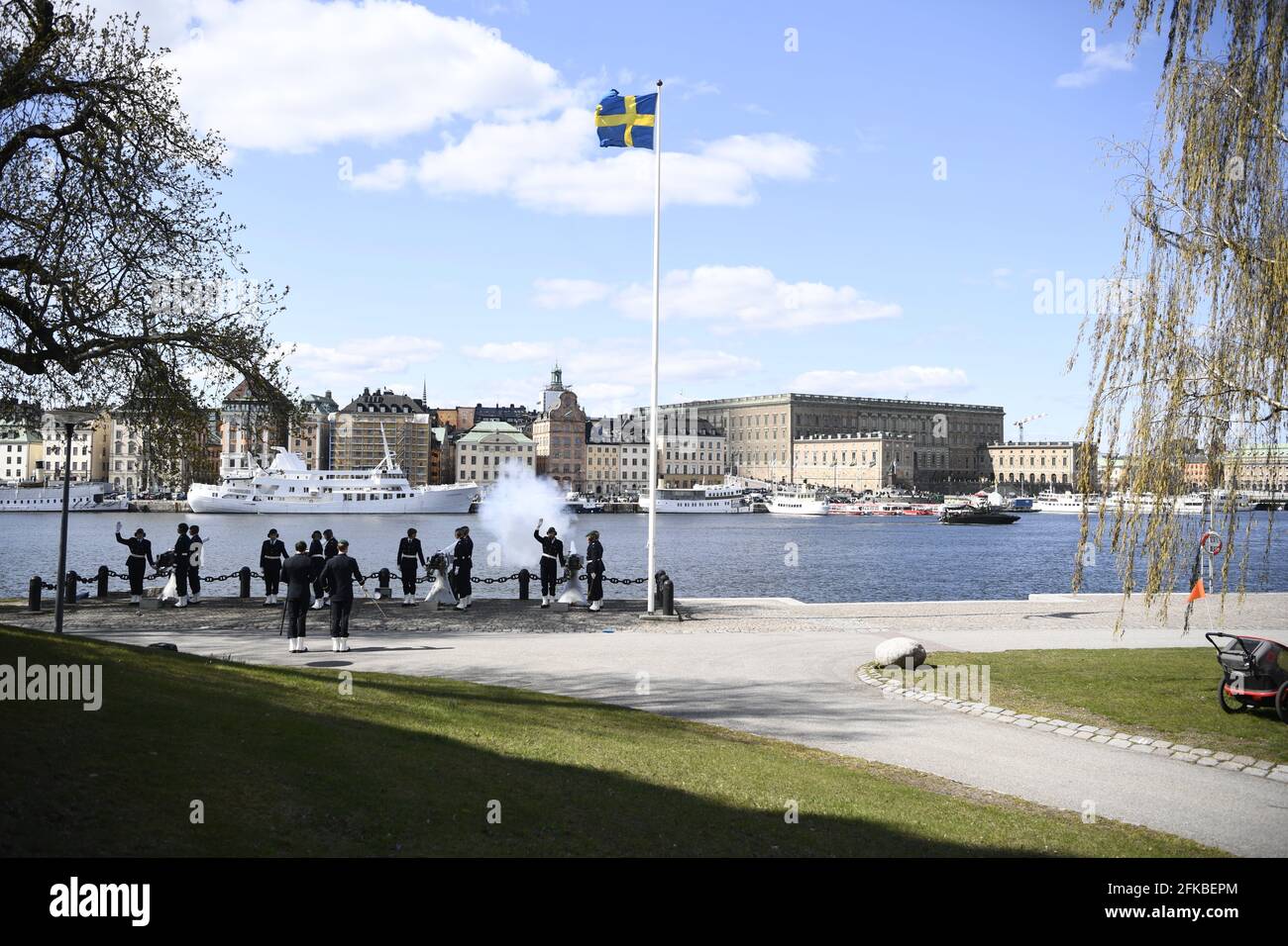 The Swedish Armed Forces' salute to King Carl XVI Gustaf of Sweden on his 75th birthday on Skeppsholmen in Stockholm, Sweden, on April 30, 2021. Photo: Carl-Olof Zimmerman / TT code 12050 Stock Photo