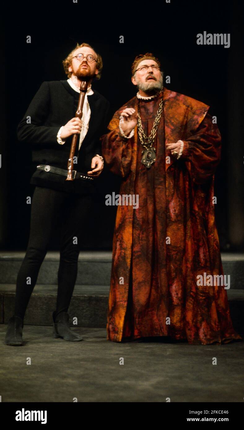 l-r: Nicol Williamson (Hamlet), Mark Dignam (Polonius) in HAMLET by Shakespeare at the Roundhouse, London NW1  17/02/1969 a Free Theatre production design: Jocelyn Herbert lighting: Nick Chelton fights: William Hobbs director: Tony Richardson Stock Photo