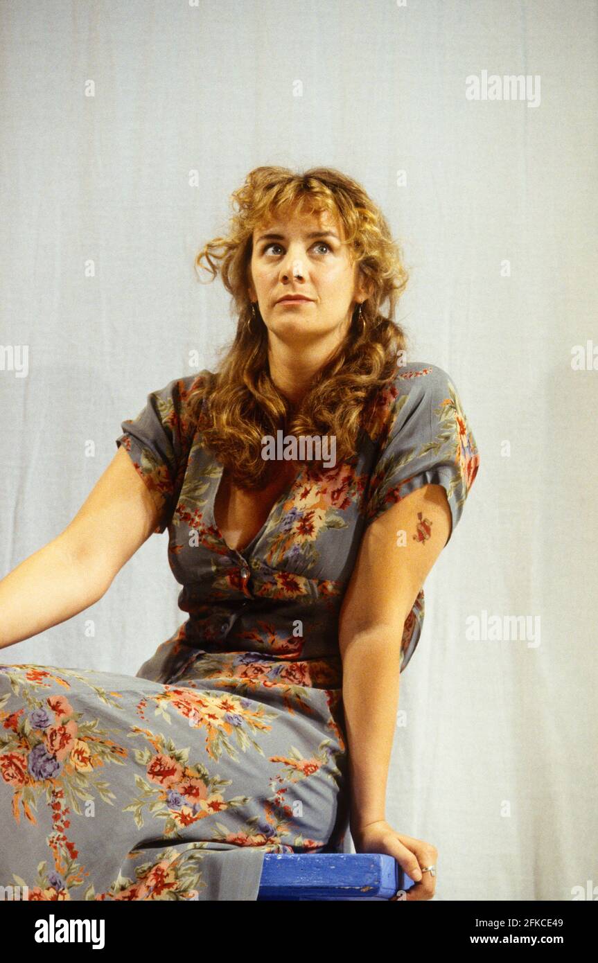 Janet McTeer (Beatrice) in MUCH ADO ABOUT NOTHING by Shakespeare at the Queen's Theatre, London W1  06/07/1993  design: Neil Warmington  lighting: Rick Fisher  director: Matthew Warchus Stock Photo