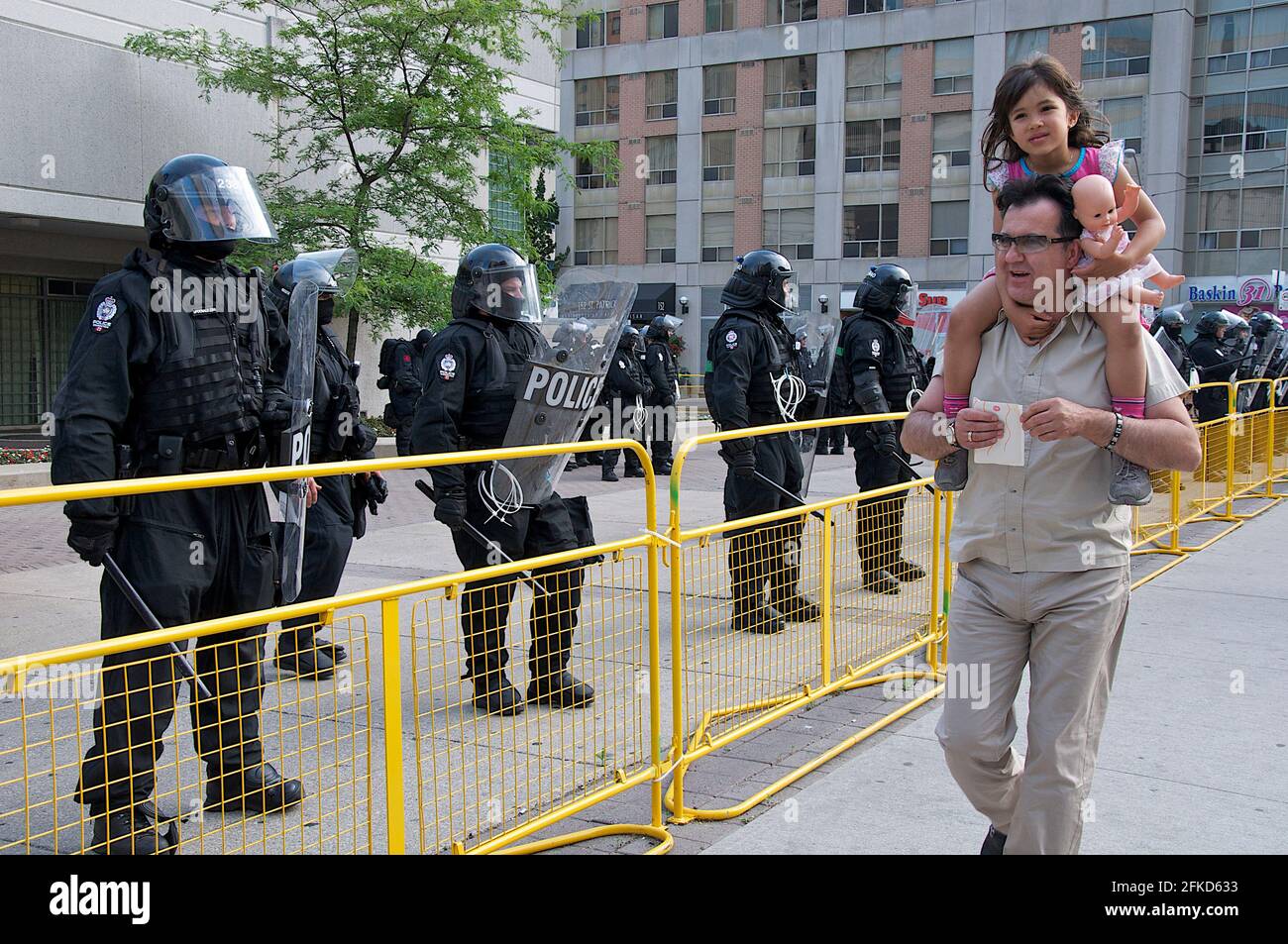 Toronto Riot Cops Toronto police badge hi-res stock photography and images - Alamy