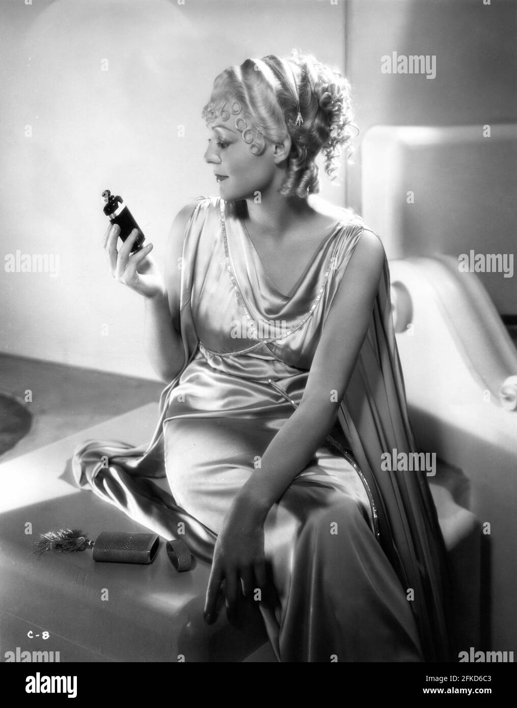 GLORIA STUART publicity portrait promoting perfume in costume for ROMAN SCANDALS 1933 director FRANK TUTTLE original story George S. Kaufman and Robert E. Sherwood producer Samuel Goldwyn The Samuel Goldwyn Company / United Artists Stock Photo