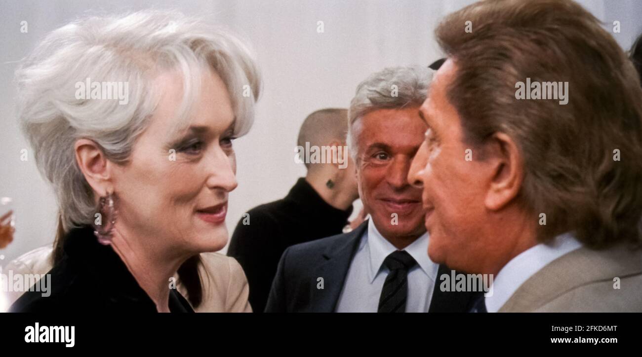 USA. Meryl Streep and Valentino Garavani in a scene from (C)Fox 2000  Pictures film: The Devil Wears Prada (2006). Plot: A smart but sensible new  graduate lands a job as an assistant