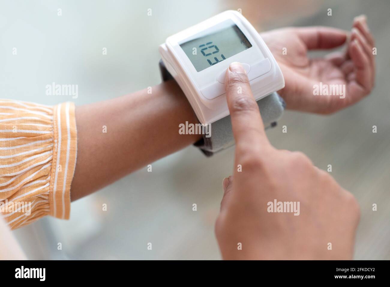 https://c8.alamy.com/comp/2FKDCY2/checking-blood-pressure-2FKDCY2.jpg