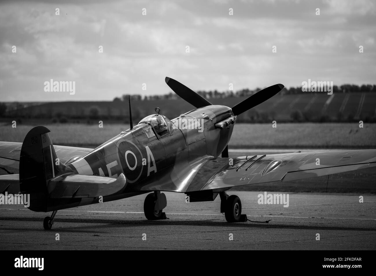 Raf military aircraft imperial war museum Black and White Stock Photos ...