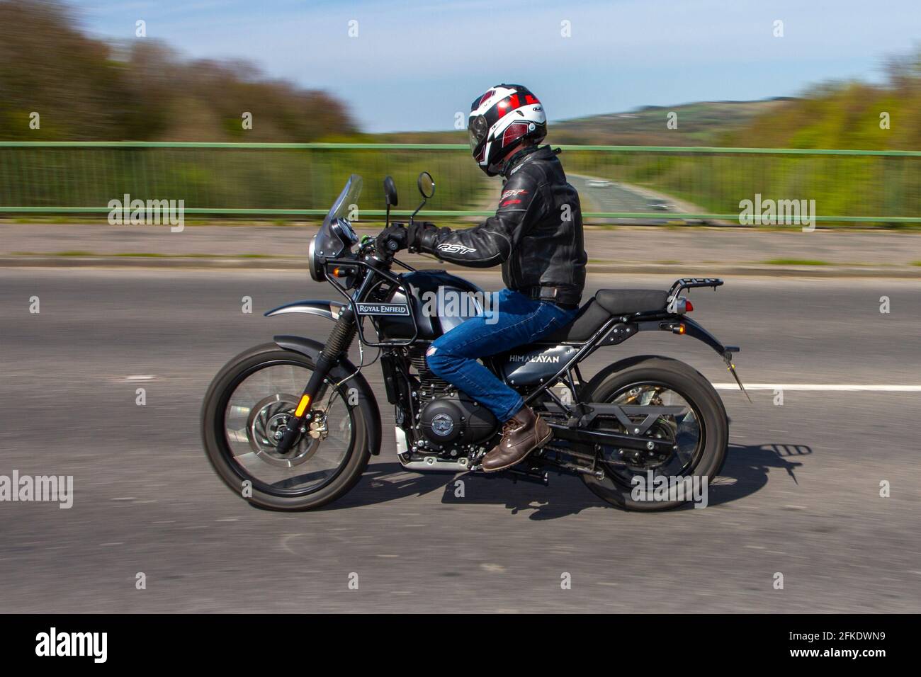 Himalayan bike riders deals