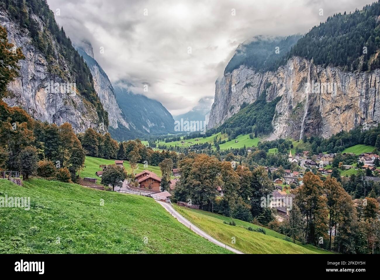 lauterbrunnen-alps-hi-res-stock-photography-and-images-alamy