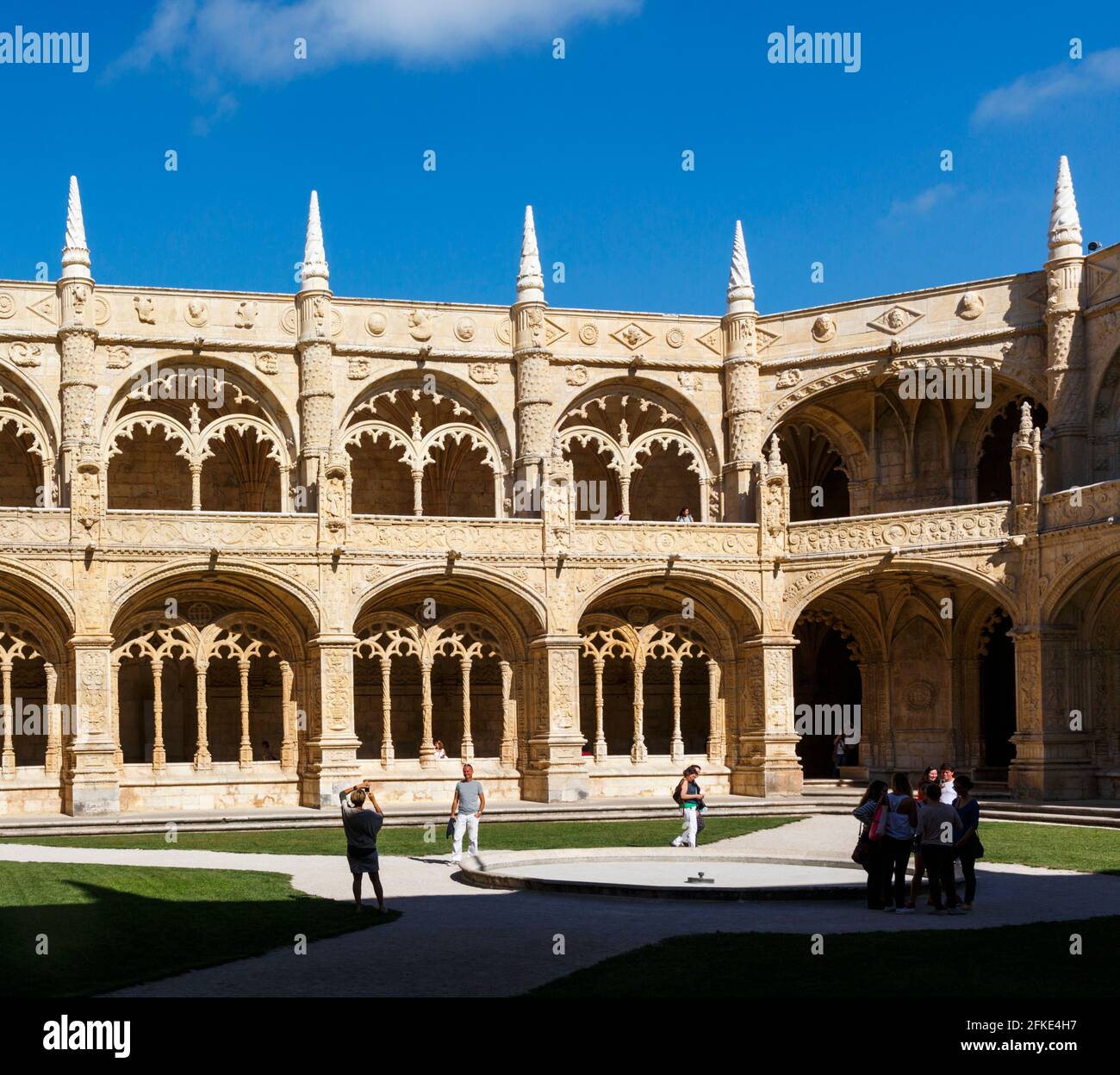 Lisbon, Portugal. The cloister and courtyard of the Mosteiro dos Jeronimos, or the Monastery of the Hieronymites. The monastery is considered a triump Stock Photo