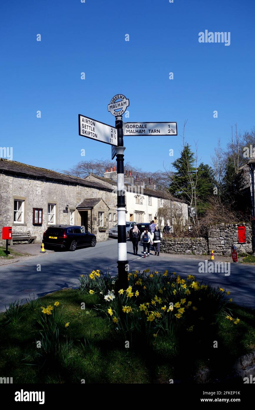 Old cast iron road sign hires stock photography and images Alamy