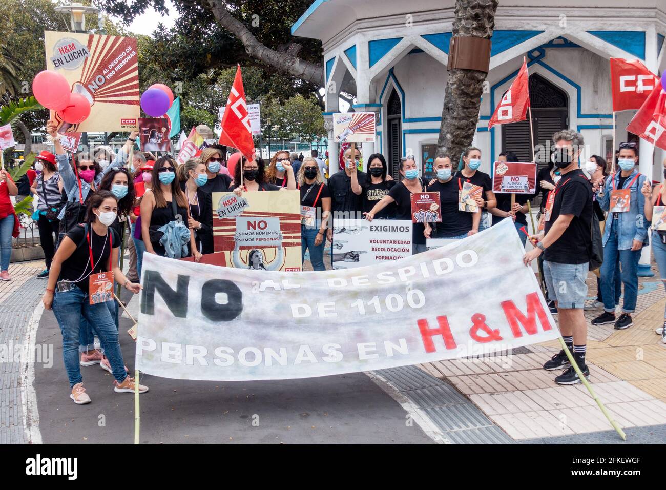 Las Palmas, Gran Canaria, Canary Islands, Spain. 1st May, 2021. Labour  day/International workers' day demonstration in Las Palmas the capital of Gran  Canaria. PICTURED: H&M store employees protest against the proposed closure