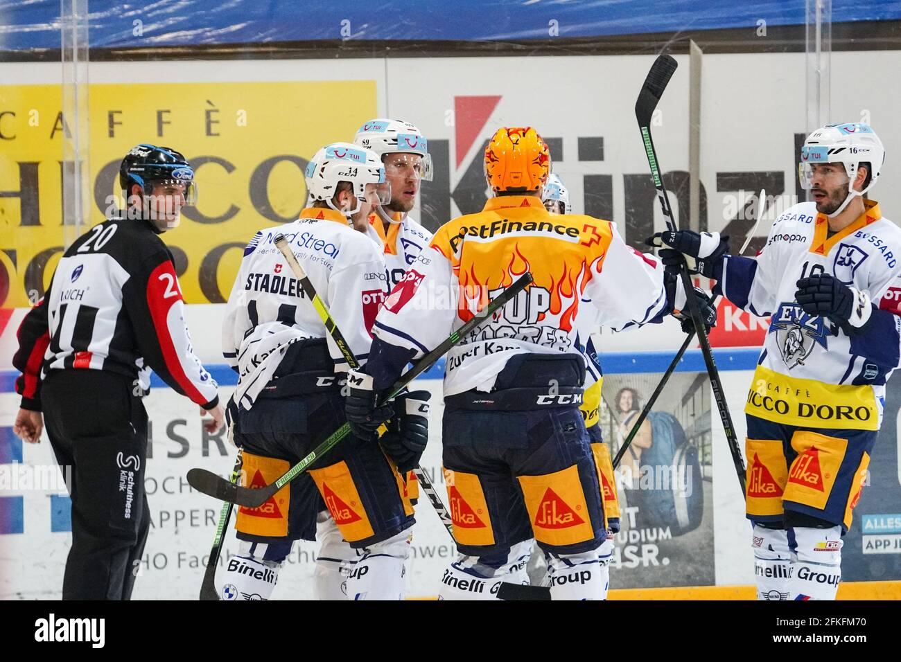Rapperswil St Galler Kantonalbank Arena Nl Halbfinal Game 4 Sc Usa 01st May 21 Rapperswil Jona Lakers Ev Zug Topscorer Jan Kovar Zug 14 Livio Stadler Zug Justin Abdelkader Zug 16 Rapperswil St Galler Kantonalbank Arena Nl Halbfinal Game 4 Sc Usa 01st May 21 Rapperswil Jona Lakers Ev Zug Topscorer Jan Kovar Zug 14 Livio Stadler Zug Justin Abdelkader Zug 16