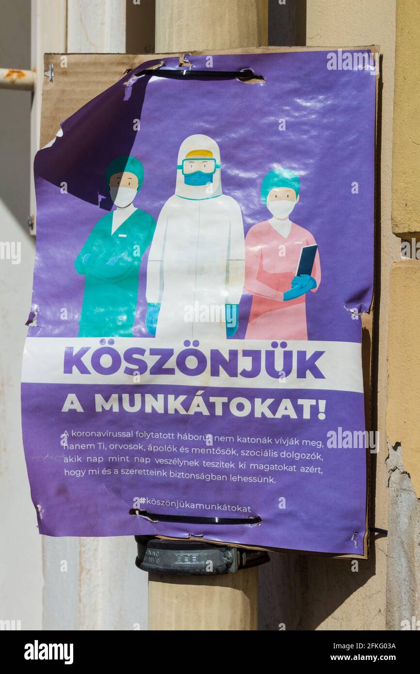 Koszonjuk a munkatokat (Thank you for your work) poster showing solidarity with health workers during Covid-19 pandemic, Sopron, Hungary Stock Photo